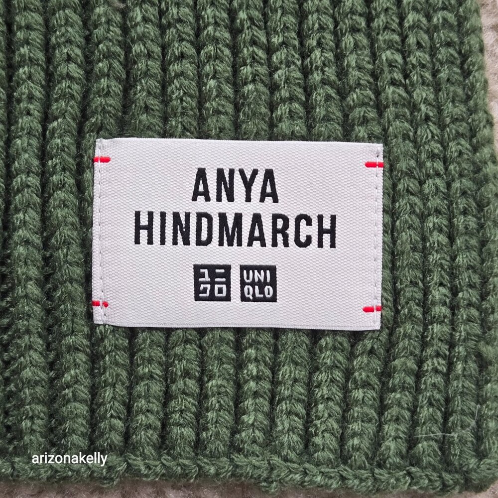 Anya Hindmarch x Uniqlo Heattech Knit Scarf Green - Picture 6 of 7